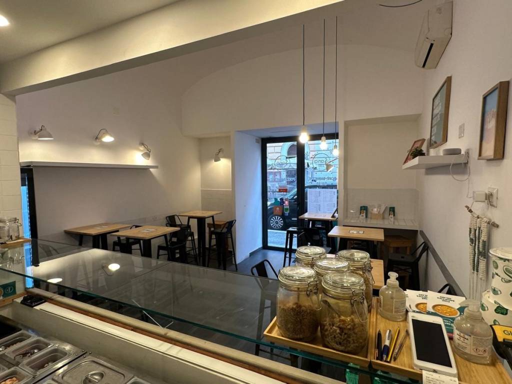 negozio in vendita a Roma in zona Trieste