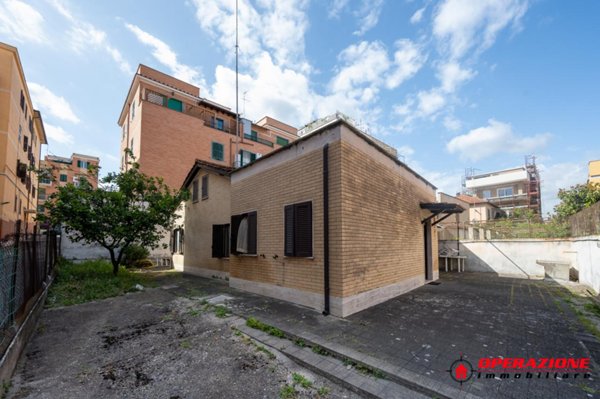 casa indipendente in vendita a Roma in zona Celio