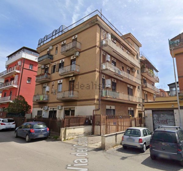 appartamento in vendita a Roma in zona Torre Angela