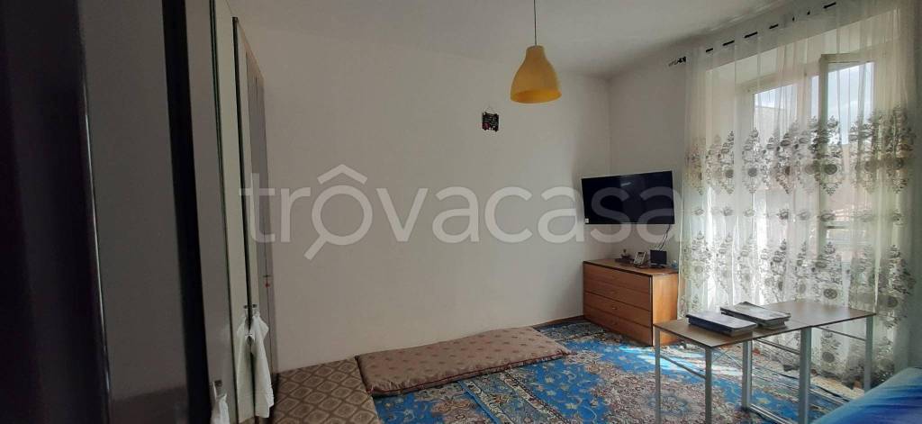 appartamento in vendita a Roma in zona Torre Spaccata