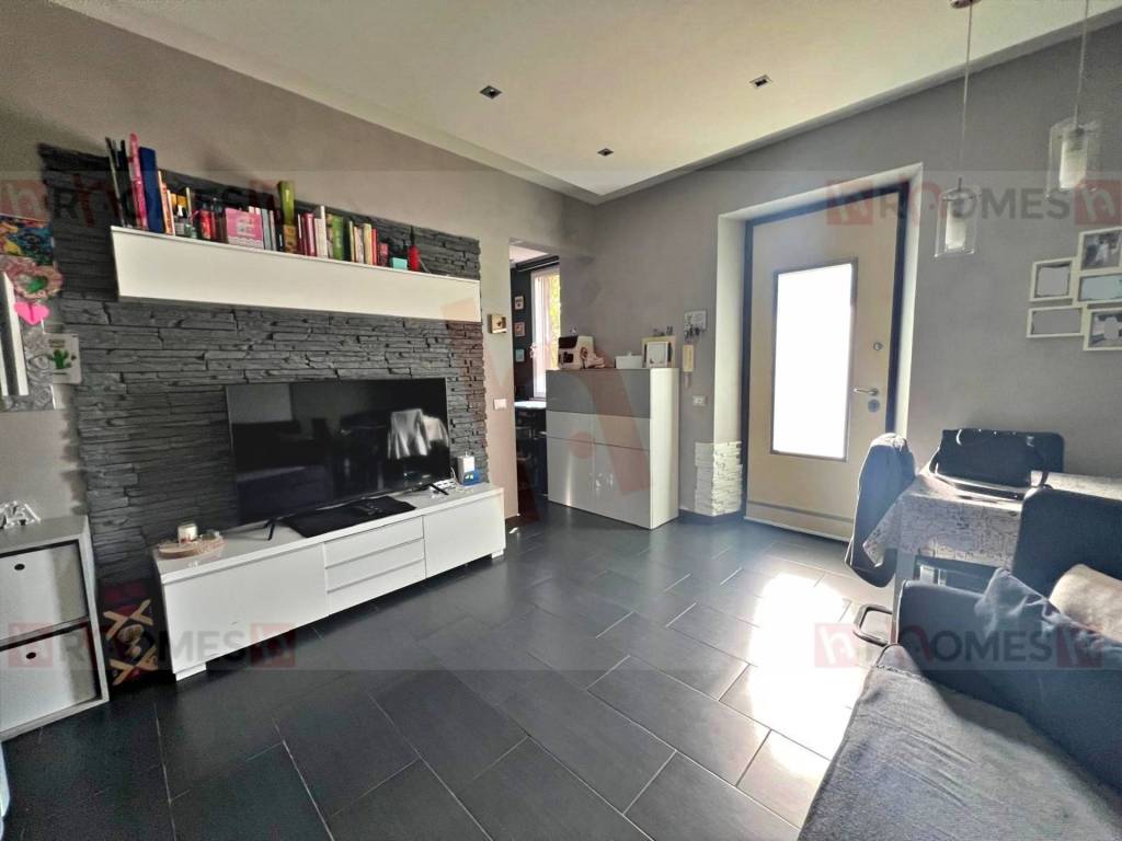 appartamento in vendita a Roma in zona Appio Latino