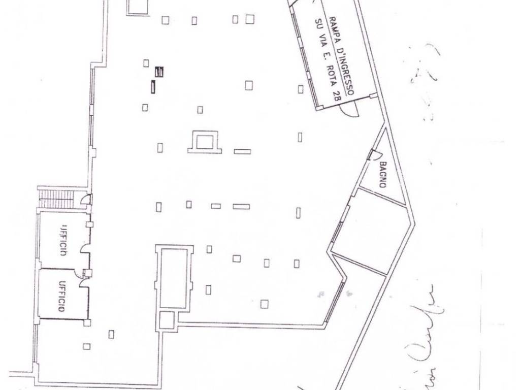 locale commerciale in vendita a Roma in zona Prenestino-Centocelle