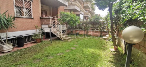 appartamento in vendita a Roma in zona Giuliano Dalmata