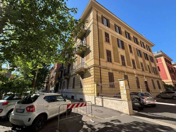 casa indipendente in vendita a Roma in zona Pinciano