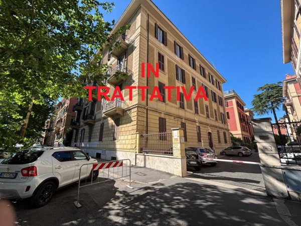 ufficio in vendita a Roma in zona Parioli