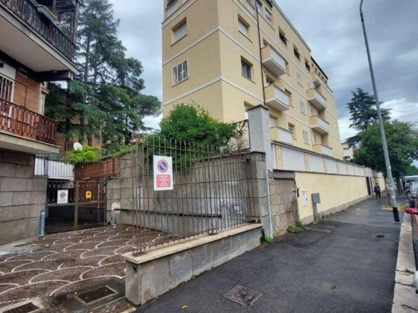 appartamento in vendita a Roma in zona Tor di Quinto