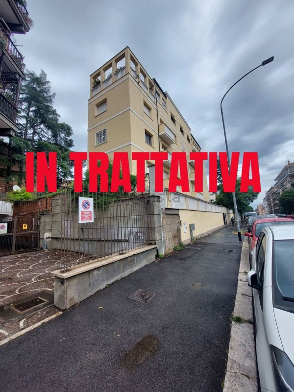 appartamento in vendita a Roma in zona Tor di Quinto