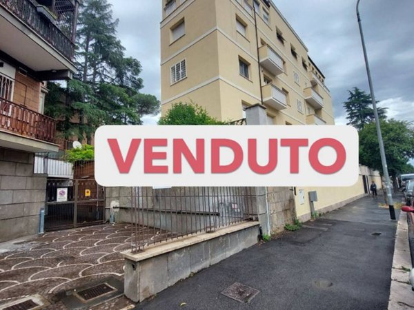appartamento in vendita a Roma in zona Tor di Quinto