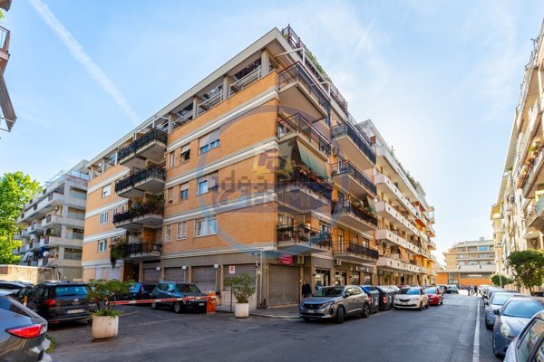 appartamento in vendita a Roma in zona Ostia