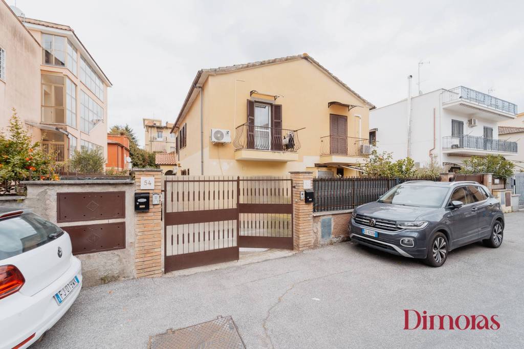 appartamento in vendita a Roma in zona Labaro