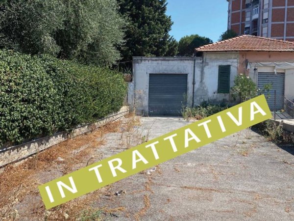 negozio in vendita a Roma in zona Ponte Mammolo