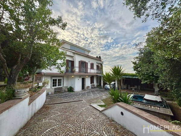 casa indipendente in vendita a Roma in zona Borghesiana