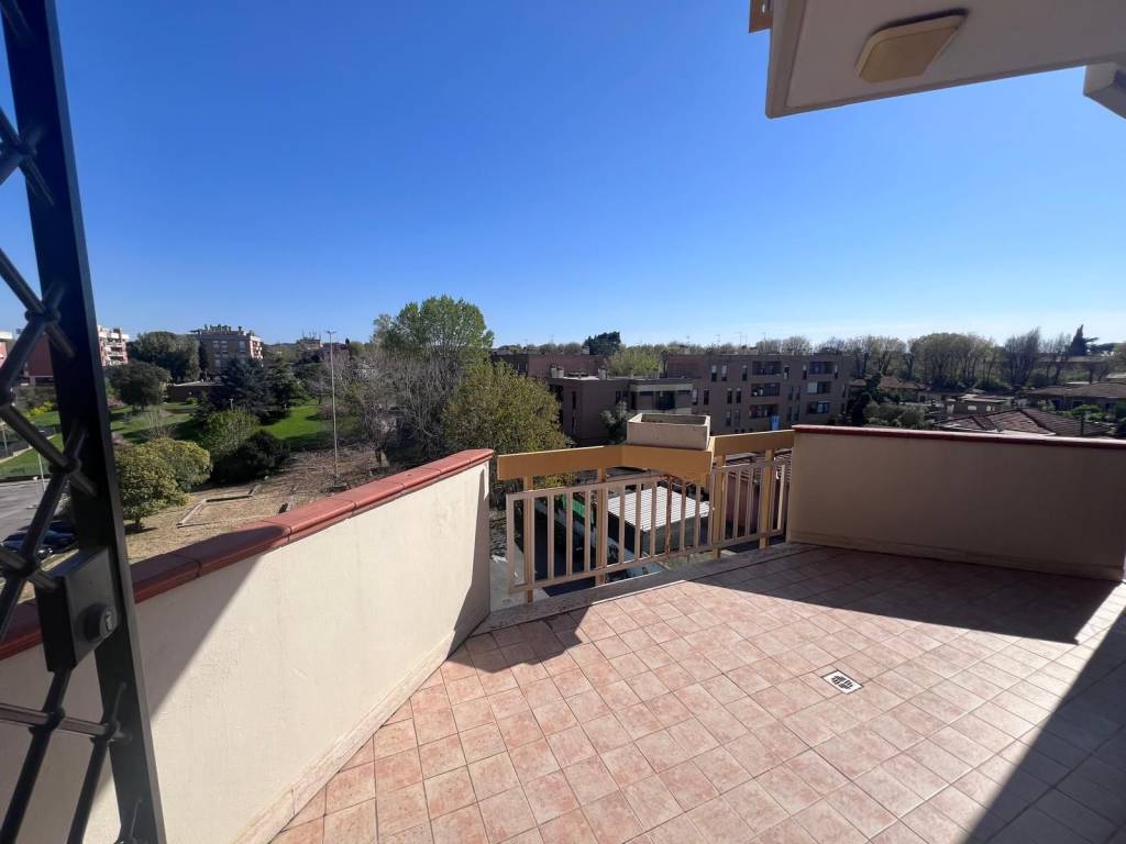 appartamento in vendita a Roma in zona Acilia