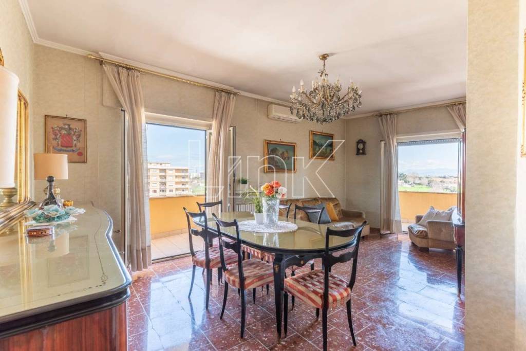 appartamento in vendita a Roma in zona Prenestino-Labicano