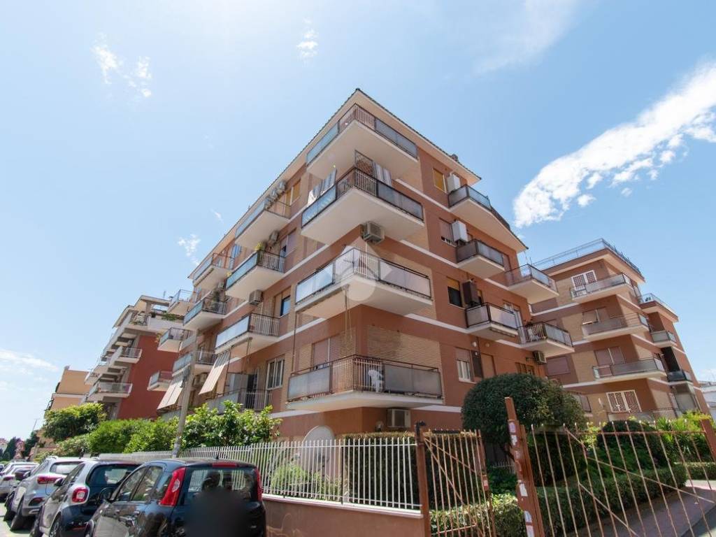 appartamento in vendita a Roma in zona Aurelio