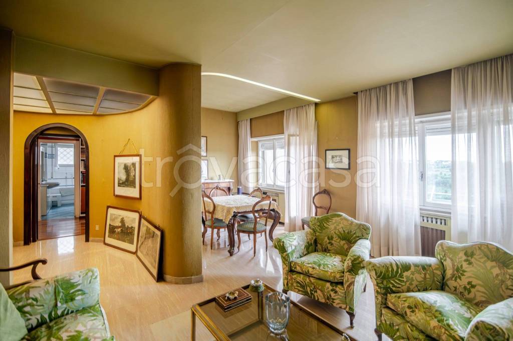 appartamento in vendita a Roma