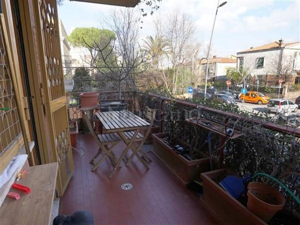 appartamento in vendita a Roma in zona Ostiense