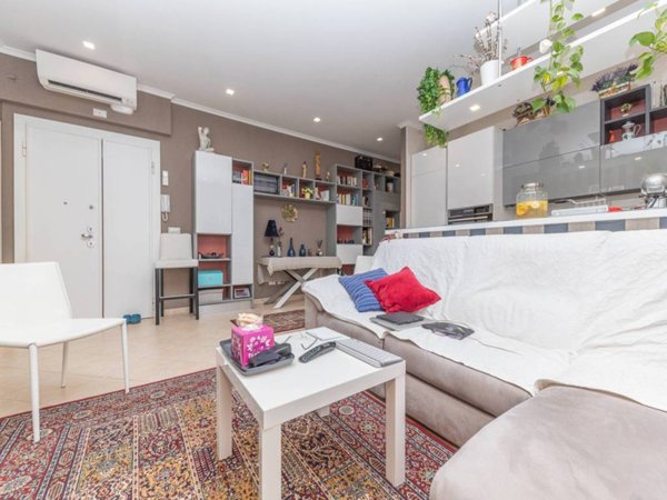 appartamento in vendita a Roma in zona Appio Latino