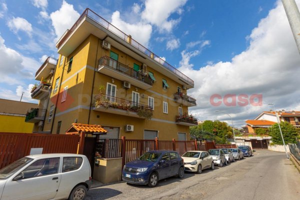 appartamento in vendita a Roma in zona Tor Cervara