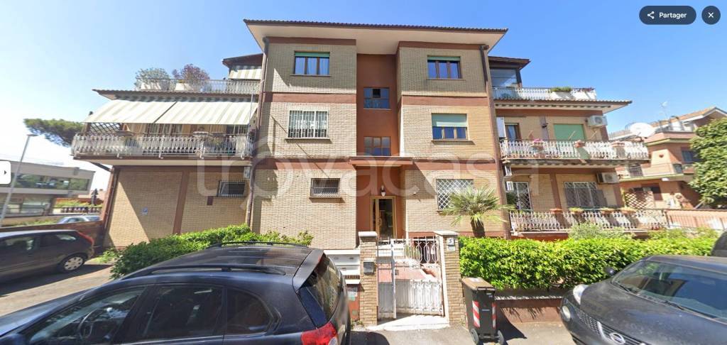 appartamento in vendita a Roma in zona Acilia
