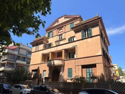 appartamento in vendita a Roma in zona Ostia