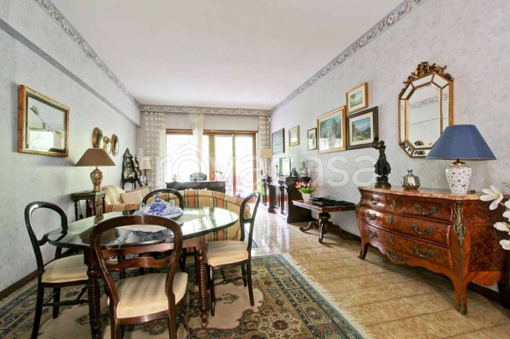 appartamento in vendita a Roma in zona Tomba di Nerone