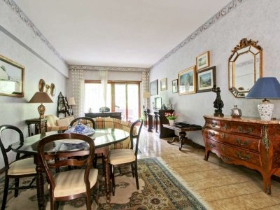 appartamento in vendita a Roma in zona Tomba di Nerone