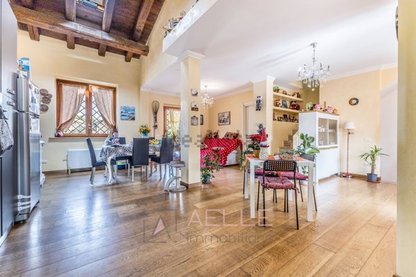 casa indipendente in vendita a Roma in zona Infernetto