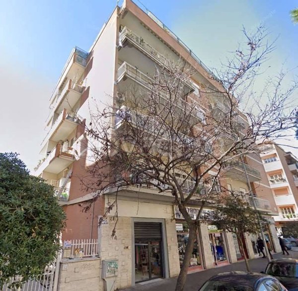 appartamento in vendita a Roma in zona Ostia