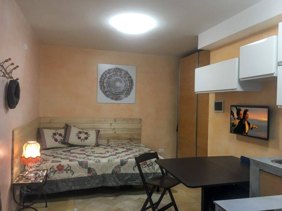 monolocale in vendita a Roma in zona Tomba di Nerone