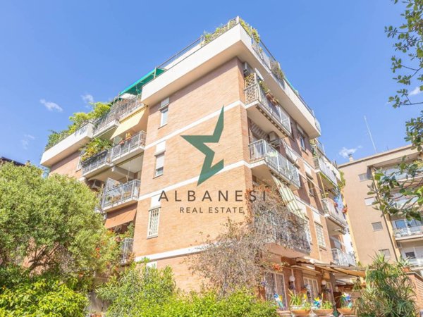appartamento in vendita a Roma in zona Gianicolense