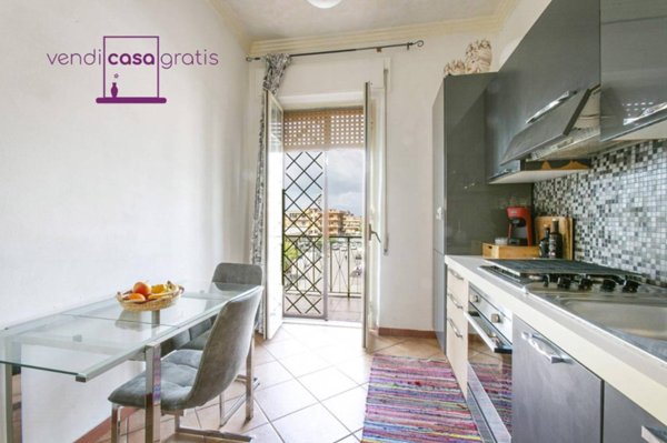 appartamento in vendita a Roma in zona Tor Bella Monaca