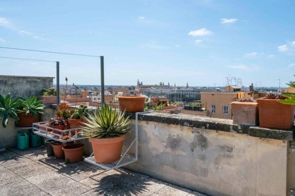 appartamento in vendita a Roma in zona Esquilino