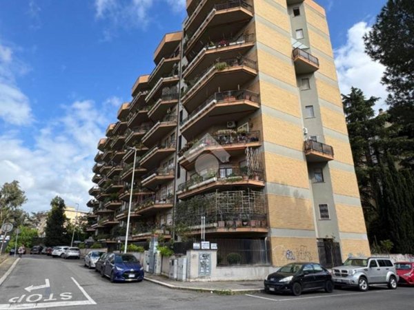 appartamento in vendita a Roma in zona EUR