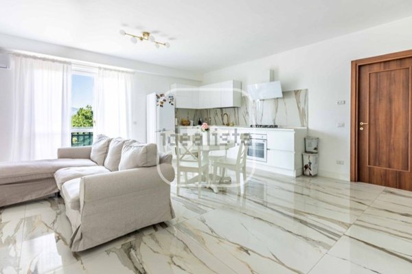 appartamento in vendita a Roma in zona Castelverde