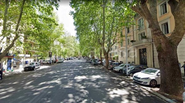 negozio in vendita a Roma in zona Tor di Quinto