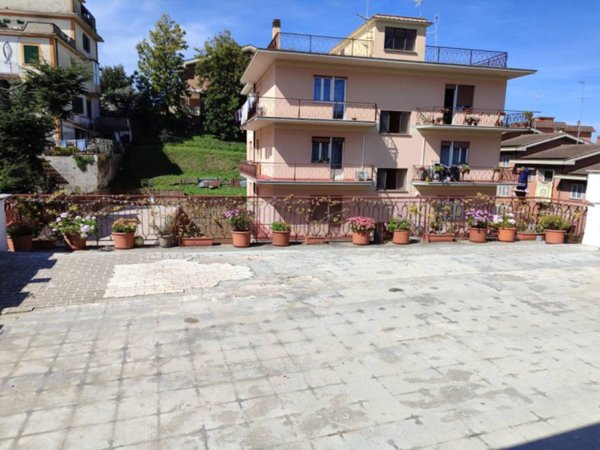 appartamento in vendita a Roma in zona Sette Bagni