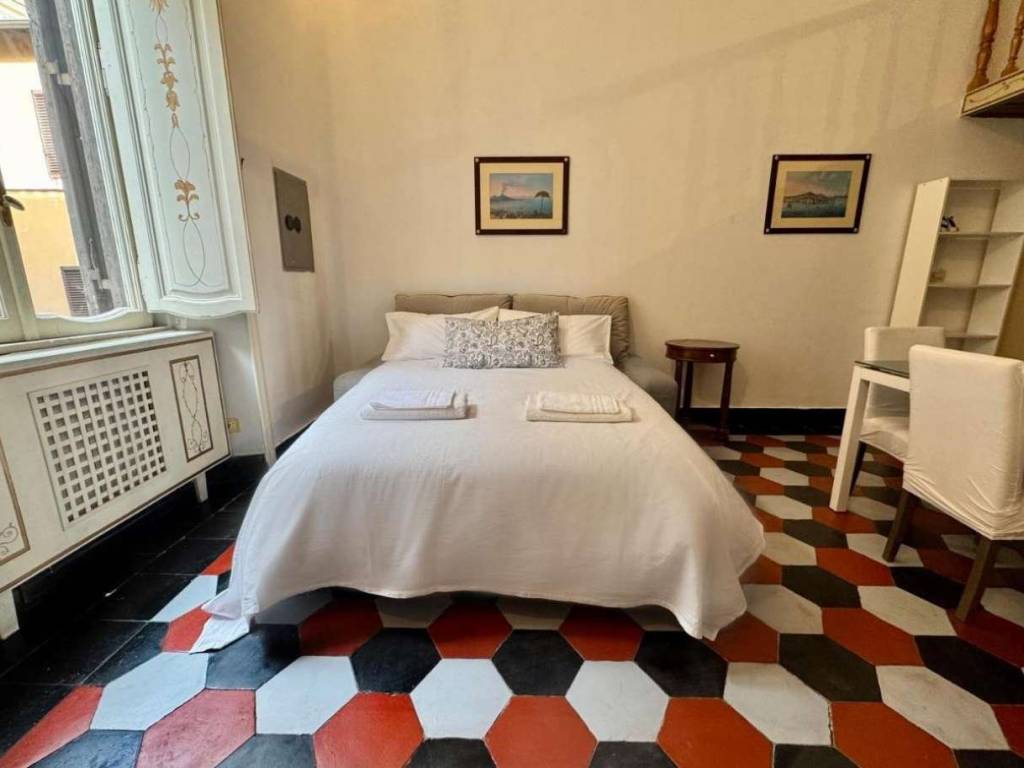 negozio in vendita a Roma in zona Rione Regola