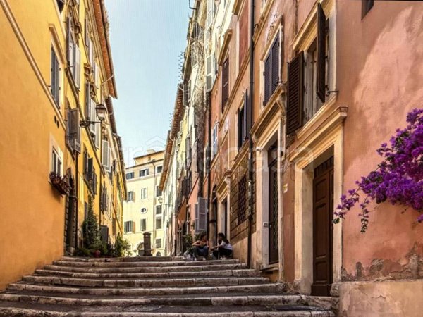 appartamento in vendita a Roma in zona Rione Monti/Campitelli