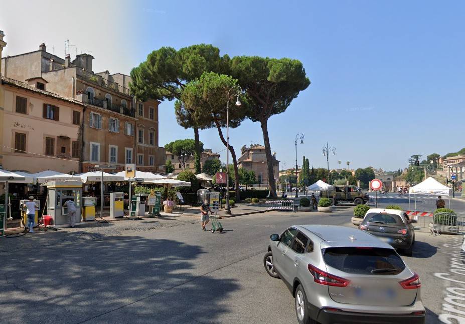 negozio in vendita a Roma in zona Castro Pretorio