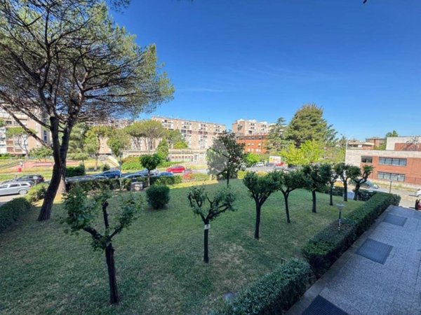appartamento in vendita a Roma in zona Spinaceto
