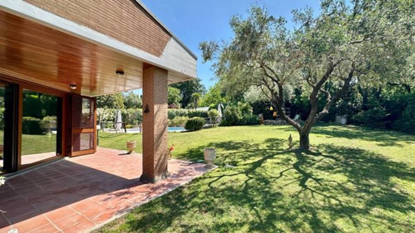 casa indipendente in vendita a Roma in zona Olgiata