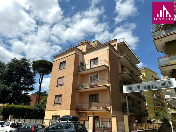 appartamento in vendita a Roma in zona Aurelio