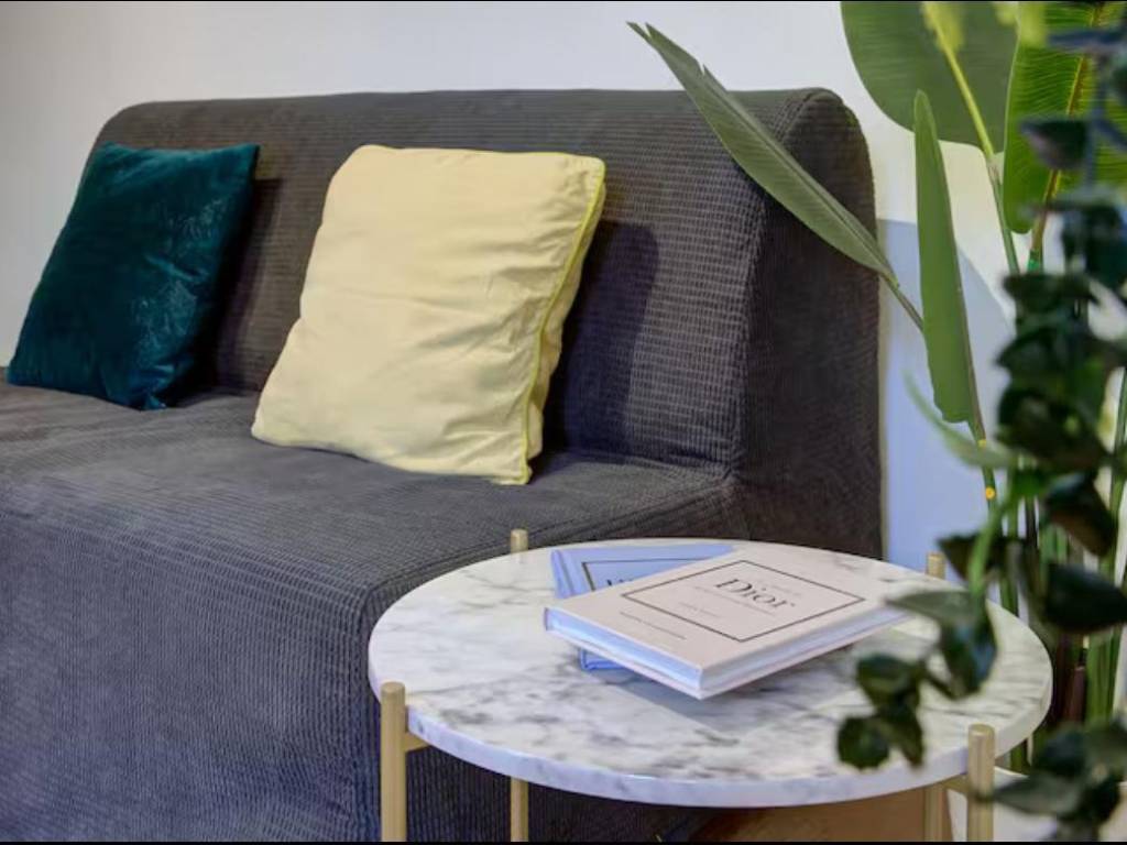 negozio in vendita a Roma in zona Appio Latino