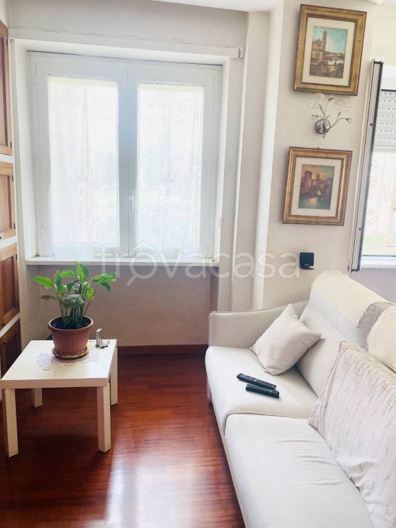 appartamento in vendita a Roma in zona Ostiense