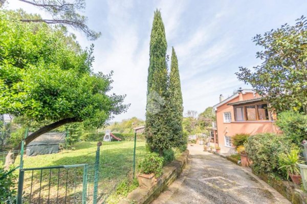 casa indipendente in vendita a Roma