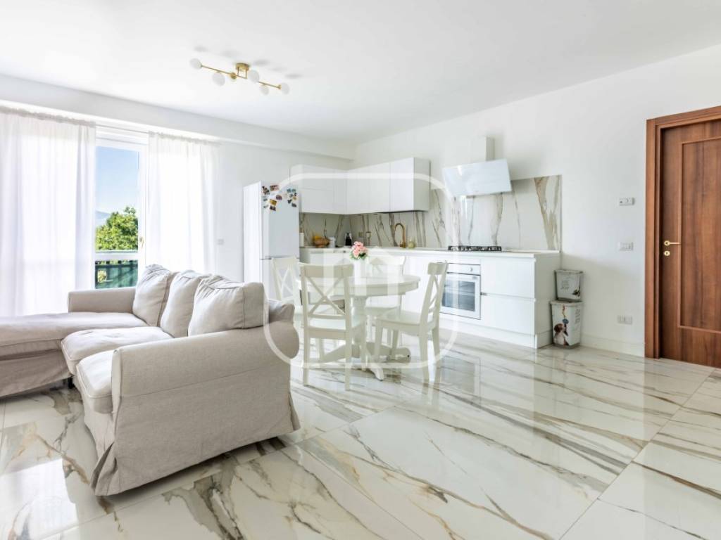 appartamento in vendita a Roma in zona Castelverde
