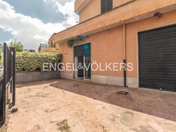 negozio in vendita a Roma in zona Trionfale