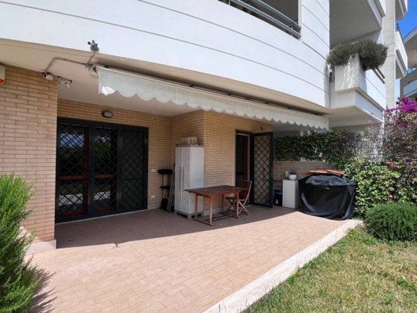 appartamento in vendita a Roma in zona Acilia