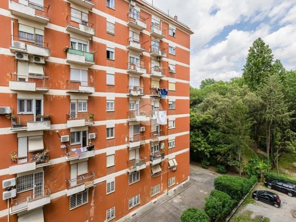 appartamento in vendita a Roma in zona Ostiense